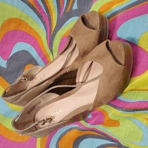 Report Lexia Slingback Heels SZ 9